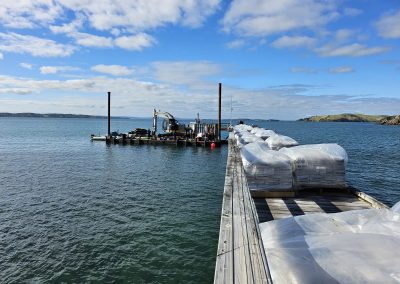 barge hire for marine construction projects